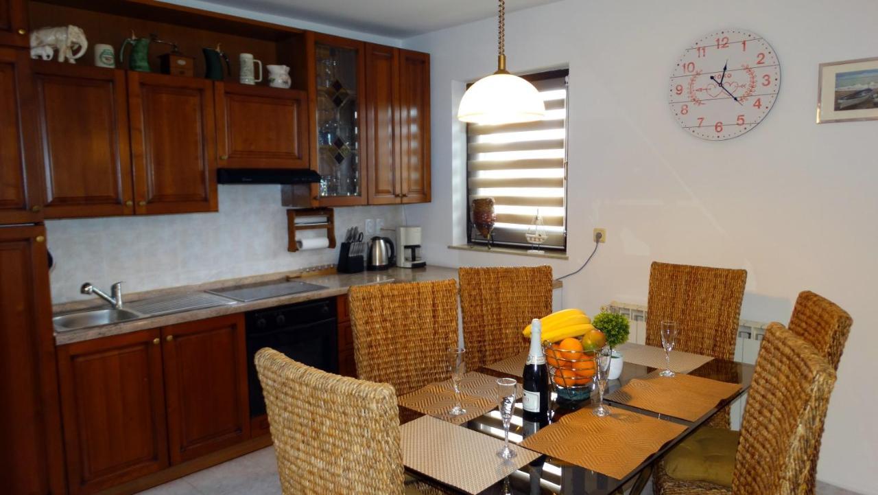 Almar Apartment Jusici Екстер'єр фото